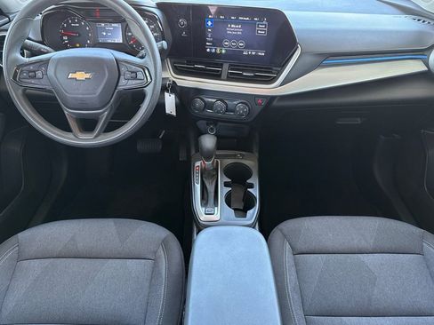 Used 2025 Chevrolet Trax LS FWD image 19