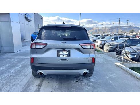 Used 2022 Ford Escape SE image 6