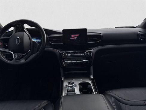 Certified 2022 Ford Explorer ST image 9