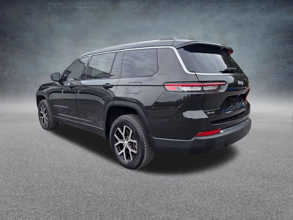 Used 2023 Jeep Grand Cherokee L Limited w/ Luxury Tech Group II AWD/4WD image 5