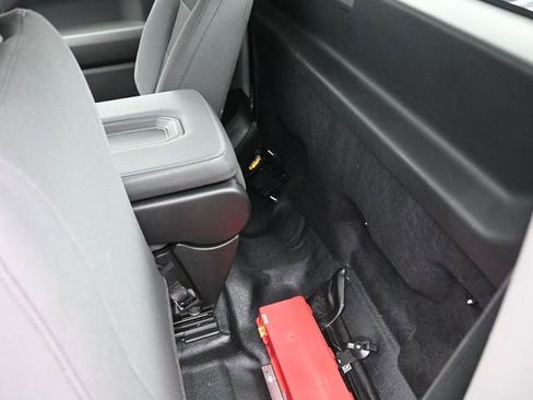 Used 2025 Chevrolet Silverado 1500 W/T image 10