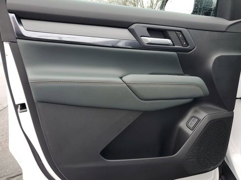 New 2026 GMC Terrain AT4 w/ Technology Package II AWD/4WD image 21