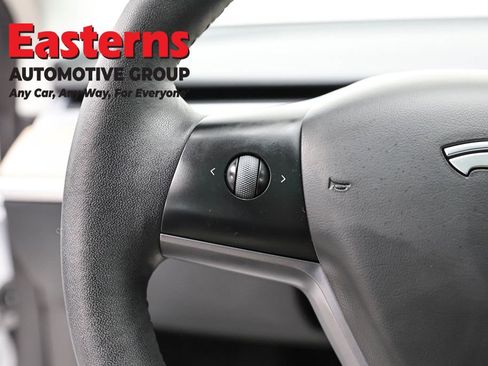 Used 2023 Tesla Model 3 Standard Range image 15