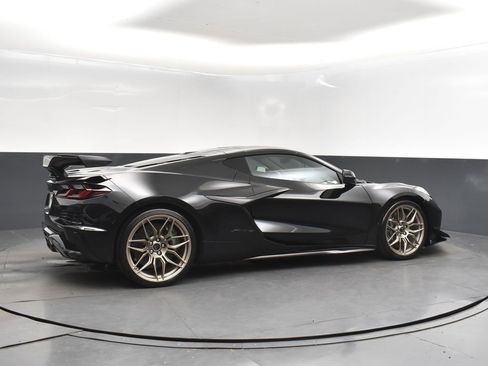 New 2026 Chevrolet Corvette Z06 w/ Z07 Performance Package image 8