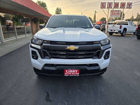 Used 2023 Chevrolet Colorado LT w/ LT Convenience Package II image 2