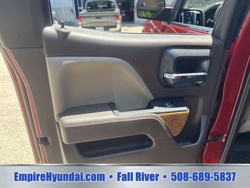 Used 2018 Chevrolet Silverado 1500 LTZ w/ LTZ Plus Package AWD/4WD image 17