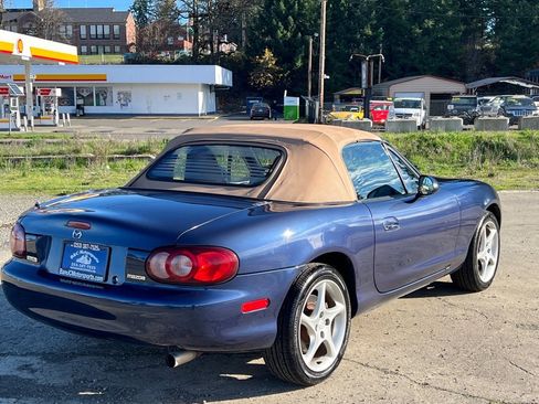 Used 2001 MAZDA MX-5 Miata image 14