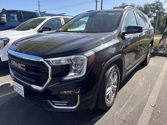 Used 2023 GMC Terrain SLE w/ Driver Convenience Package FWD image 1