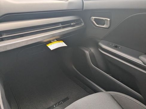 New 2026 Kia K4 FWD image 17