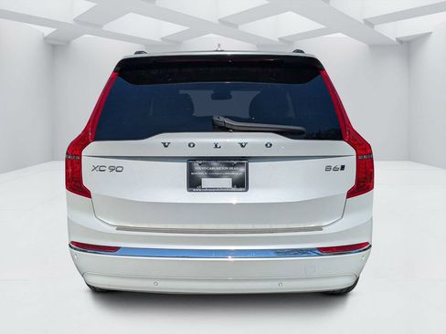 Used 2023 Volvo XC90 B6 Ultimate w/ Protection Package Premier AWD/4WD image 4