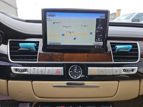 Used 2017 Audi A8 L 4.0T w/ Rear Seat Comfort Package AWD/4WD image 19