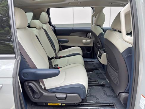 Used 2025 Kia Carnival SX Prestige FWD image 49