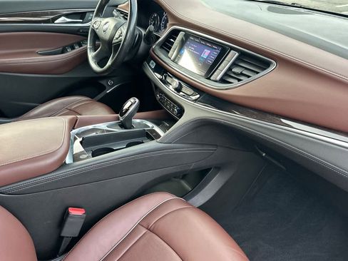 Used 2021 Buick Enclave Avenir w/ Avenir Technology Package image 18