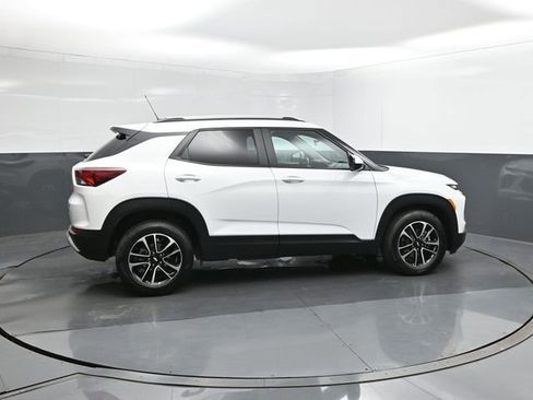 Used 2025 Chevrolet TrailBlazer LT image 11