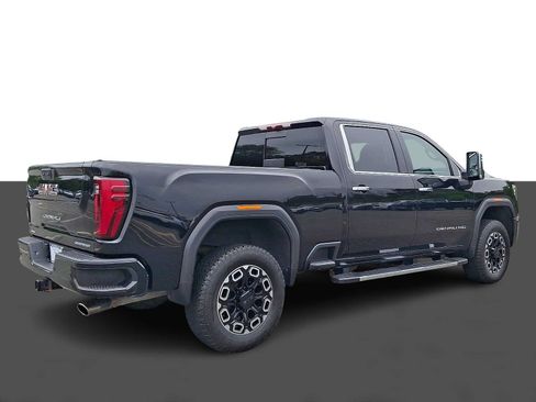 Used 2024 GMC Sierra 2500 Denali AWD/4WD image 6
