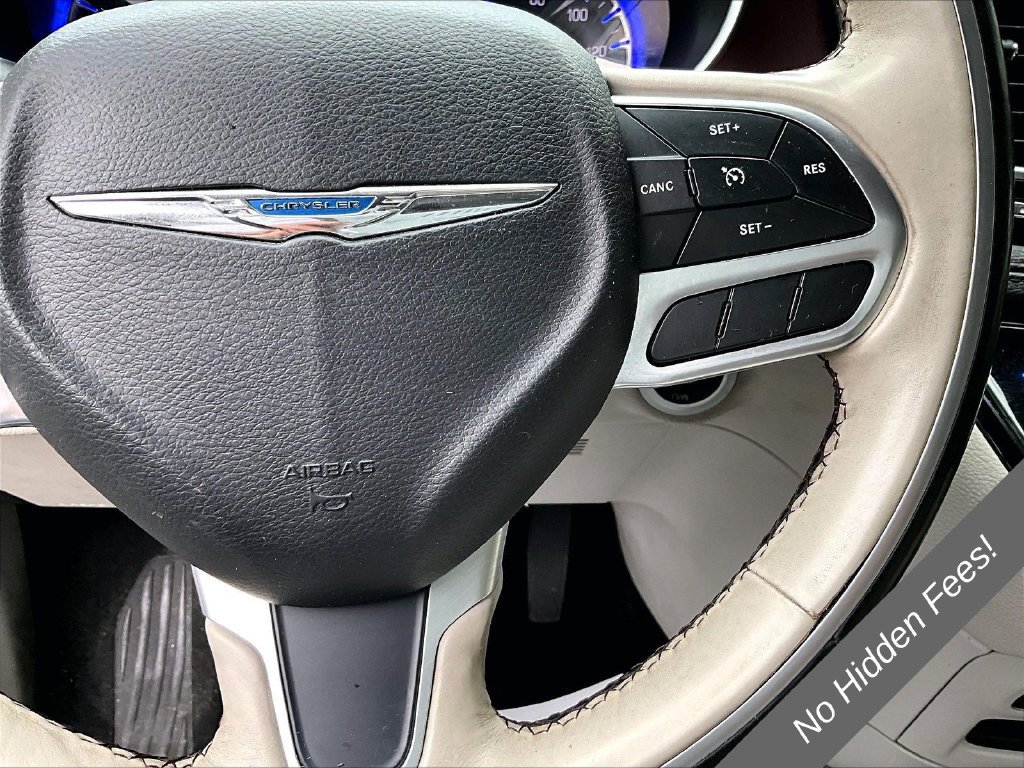 Used 2019 Chrysler Pacifica Limited FWD image 17