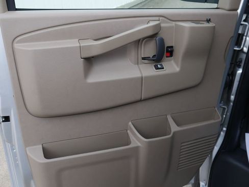 New 2026 Chevrolet Express 2500 image 21