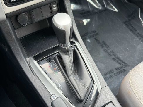 Used 2017 Toyota Corolla LE FWD image 24