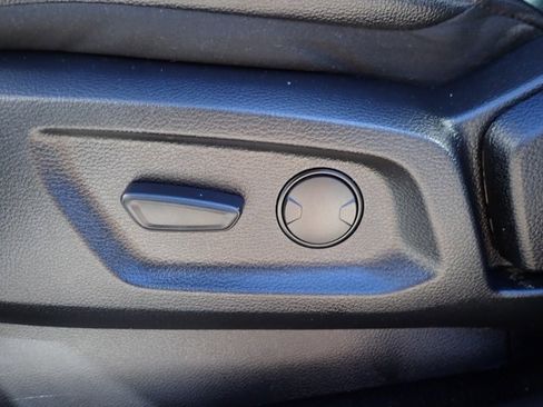 Used 2019 Ford Ranger Lariat w/ Equipment Group 501A Mid image 11