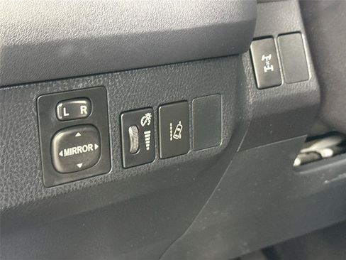 Used 2018 Toyota RAV4 LE w/ All Weather Liner Package AWD/4WD image 14