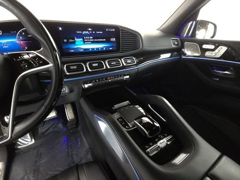 Used 2024 Mercedes-Benz Maybach GLS 600 4MATIC image 15