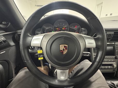 Used 2005 Porsche 911 Carrera RWD image 19