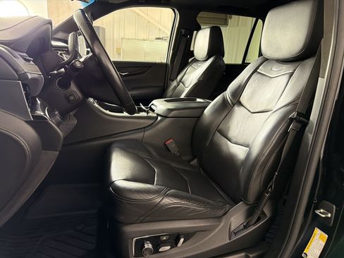Used 2019 Cadillac Escalade Platinum AWD/4WD image 5