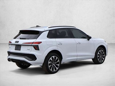 New 2026 Audi Q3 quattro 2.0T AWD/4WD image 2