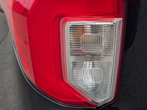 Used 2021 Ford Explorer Limited w/ Equipment Group 301A RWD image 13