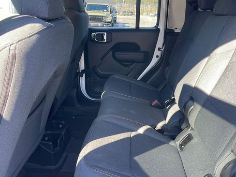 New 2025 Jeep Gladiator Willys image 26