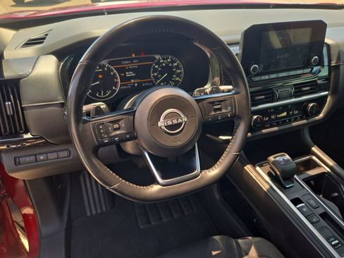 Used 2024 Nissan Pathfinder SV w/ Black Appearance Package FWD image 15