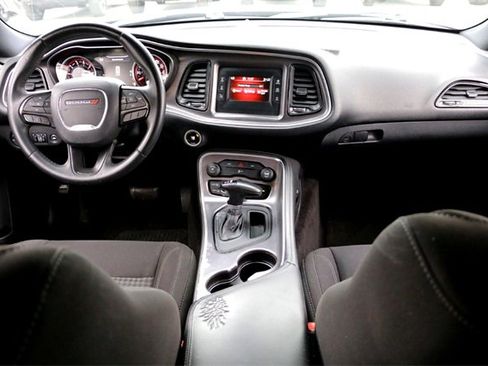 Used 2016 Dodge Challenger SXT image 24