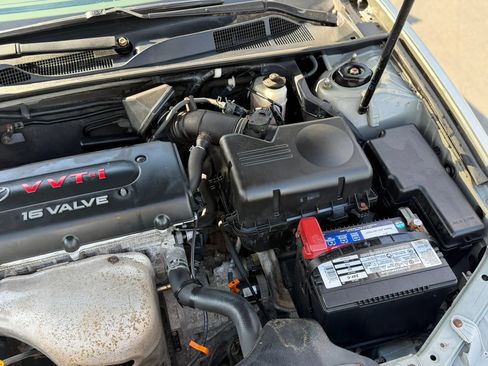 Used 2005 Toyota Camry LE FWD image 38