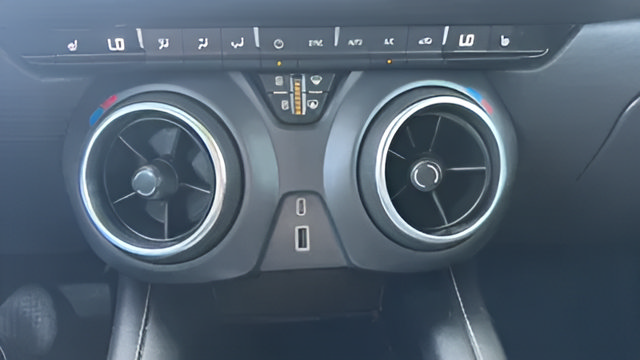 Used 2024 Chevrolet Blazer LT AWD/4WD image 28