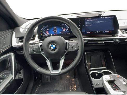 Used 2025 BMW X2 xDrive28i AWD/4WD image 34