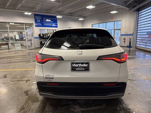 Used 2026 Honda HR-V EX-L image 6