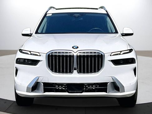 Used 2023 BMW X7 xDrive40i AWD/4WD image 3