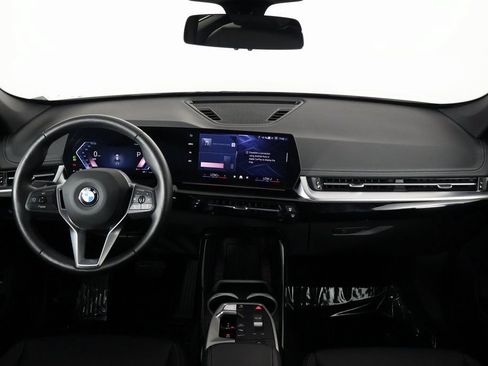 Used 2025 BMW X1 xDrive28i w/ Convenience Package AWD/4WD image 8