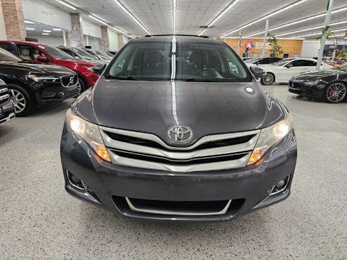 Used 2013 Toyota Venza LE image 2
