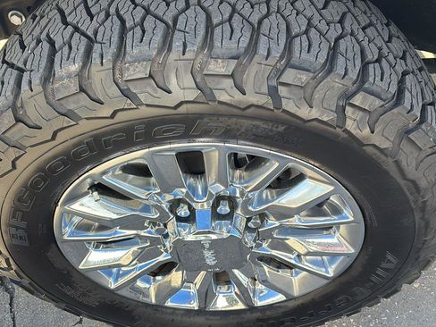 Certified 2025 GMC Sierra 2500 Denali Ultimate image 14