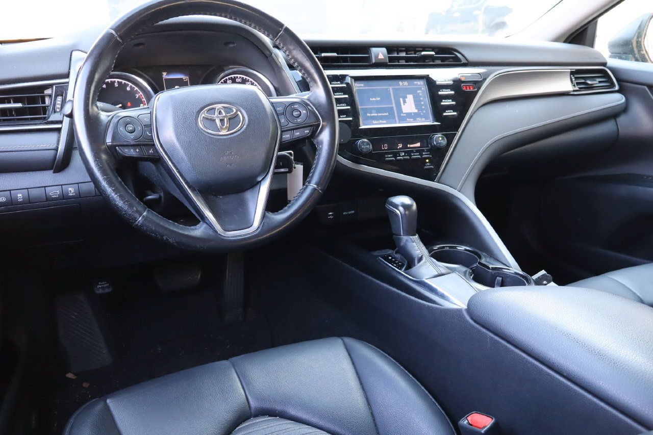 Used 2019 Toyota Camry SE FWD image 4