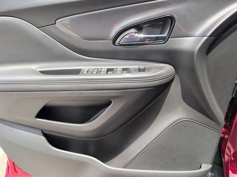 Used 2022 Buick Encore Preferred w/ Safety Package FWD image 15