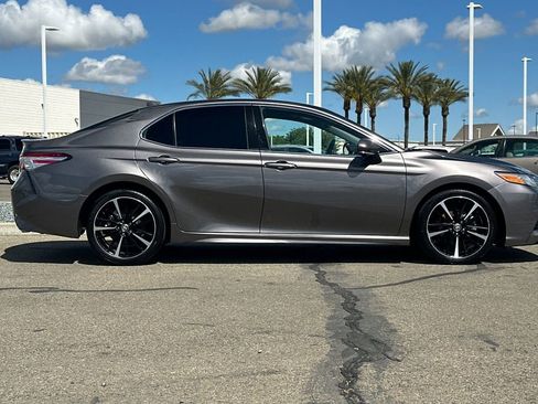 Used 2020 Toyota Camry XSE w/ Navigation Package FWD image 3