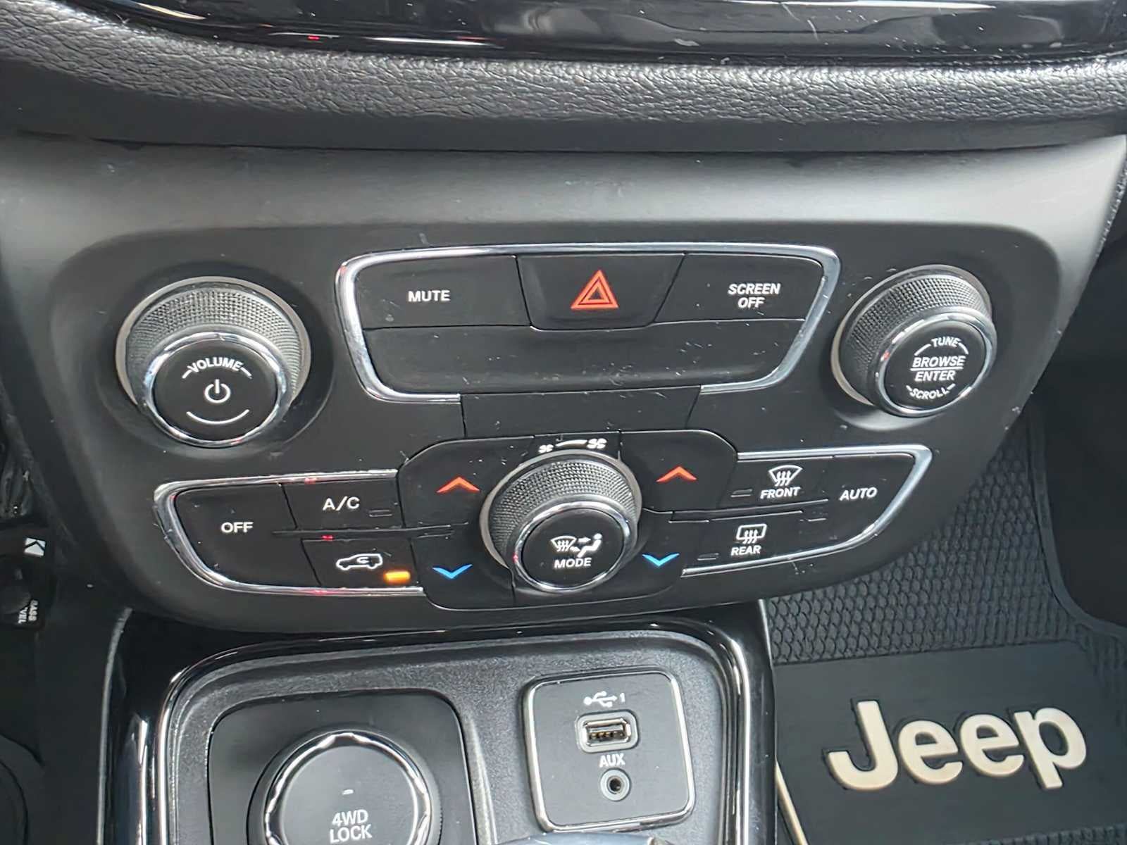 Used 2020 Jeep Compass Limited AWD/4WD image 28