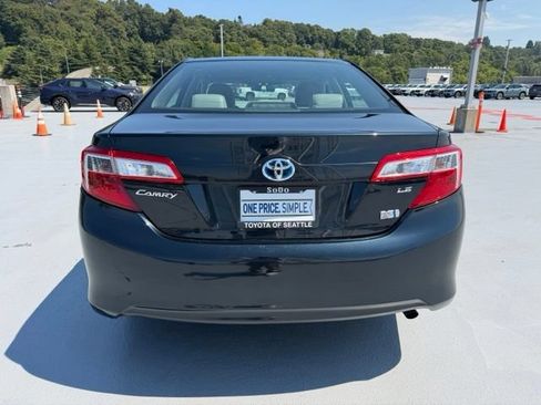 Used 2013 Toyota Camry LE FWD image 4