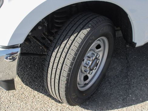 Used 2022 Ford F350 XL w/ Power Equipment Group image 42