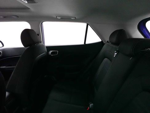 Used 2023 Hyundai Venue SEL image 28