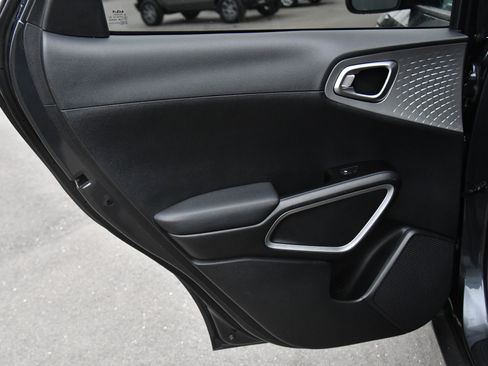 Used 2024 Kia Soul LX w/ Option Group 015 image 29