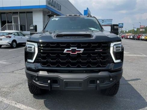 Certified 2024 Chevrolet Silverado 2500 ZR2 w/ ZR2 Bison Edition image 3