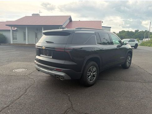 Used 2026 Chevrolet Traverse LT AWD/4WD image 10